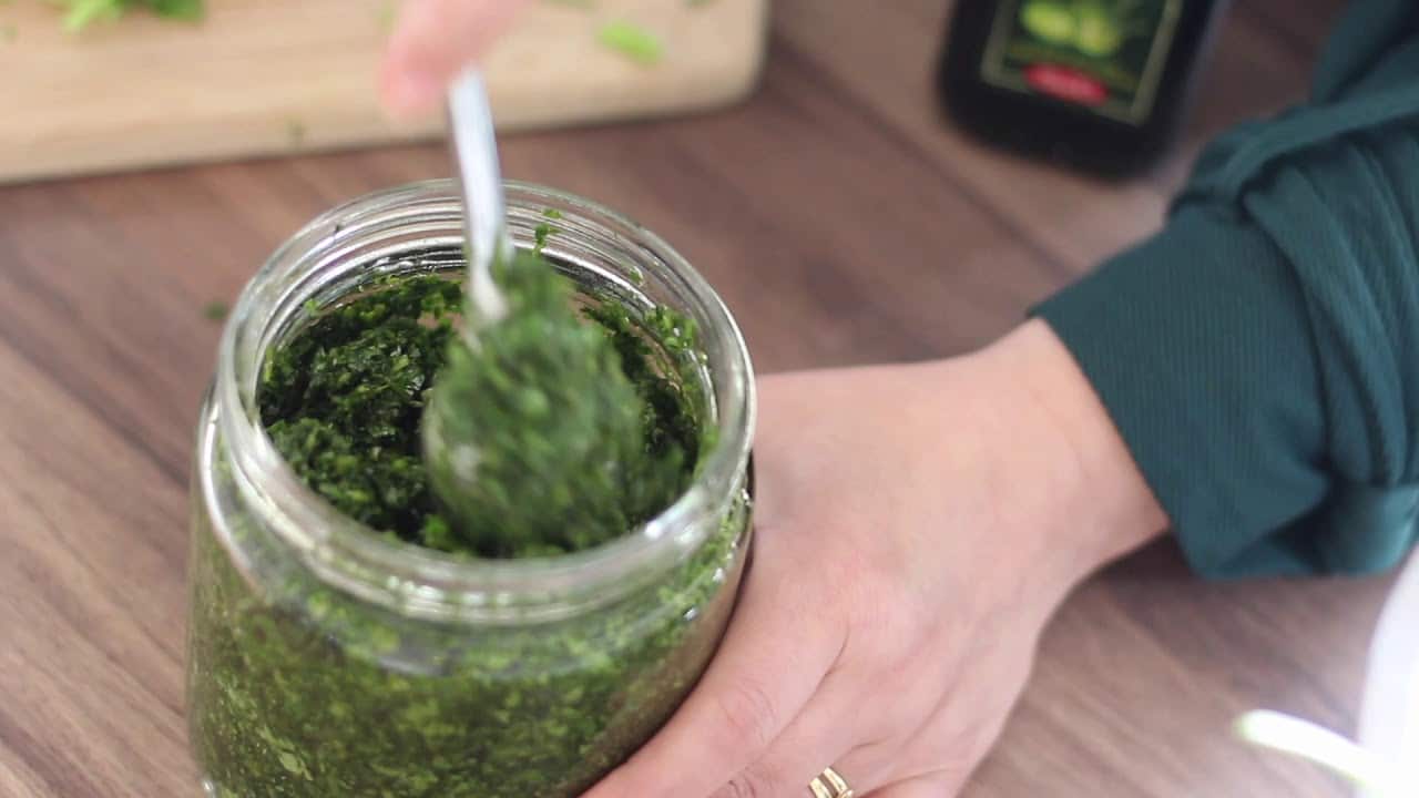 Garder vos herbes fraîches : Astuces et techniques pour les conserver et les sécher