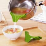 Bec verseur casserole en silicone