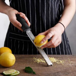 Râpe fromage et Zesteur de citron, gingembre ou chocolat
