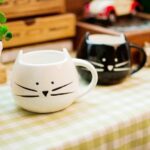 Mug chat mignon (noir ou blanc) – Céramique